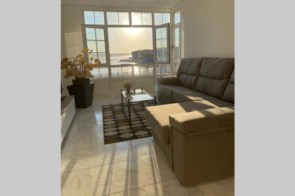 Apartamento Plaza Del Parque Villanueva De Arosa Buitenkant foto